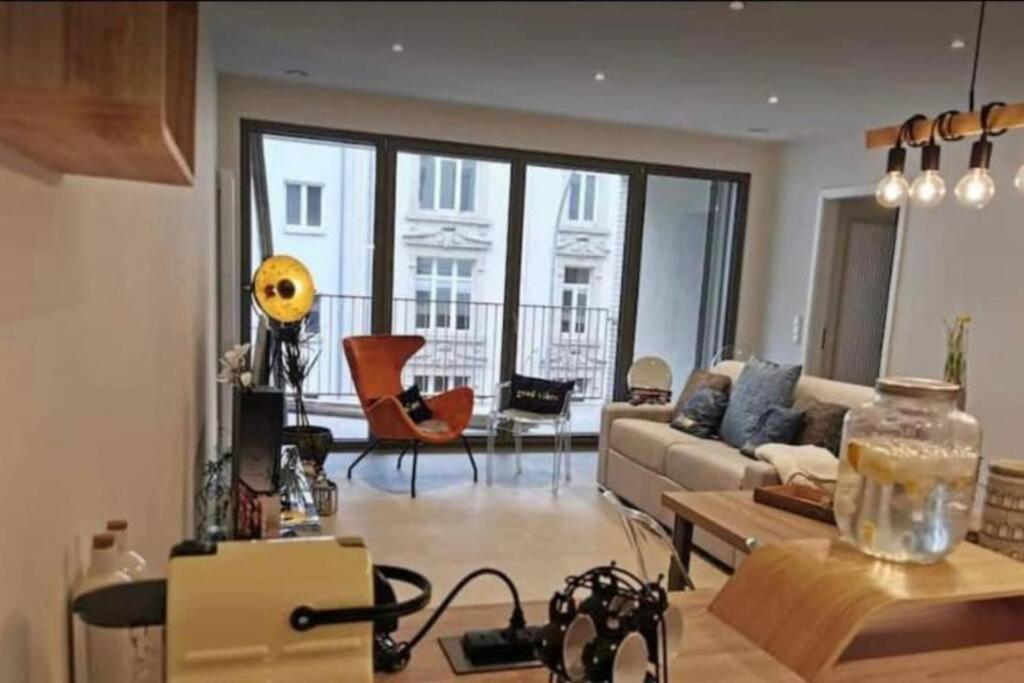 One Bedroom With Terrace And Parking Apartment *